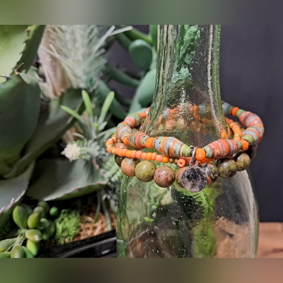 Bundle Of Beaded Bracelets (3) - Picture 2 of 3